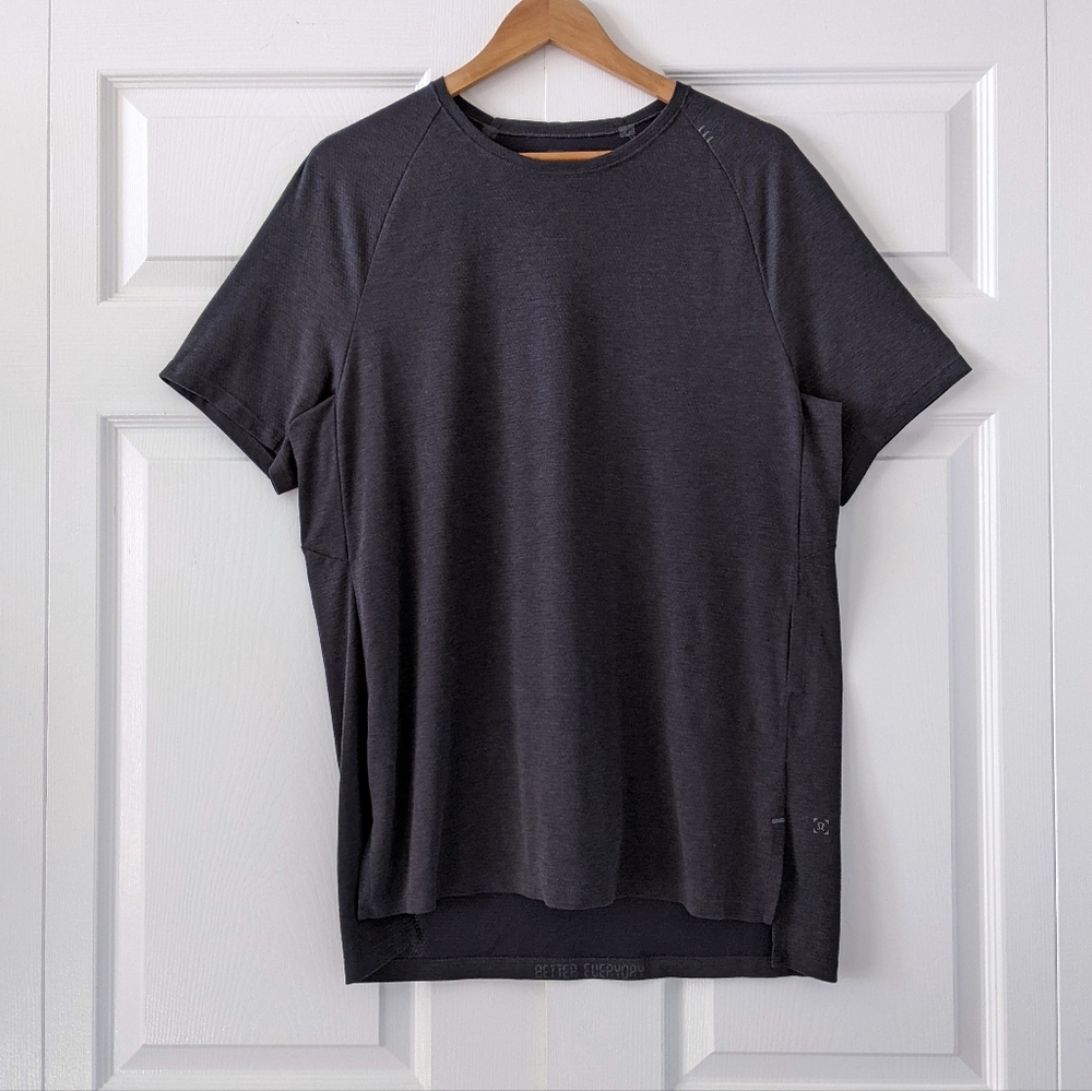 Lululemon Men's Better Everyday Charcoal Gray Short Sleeve Tee